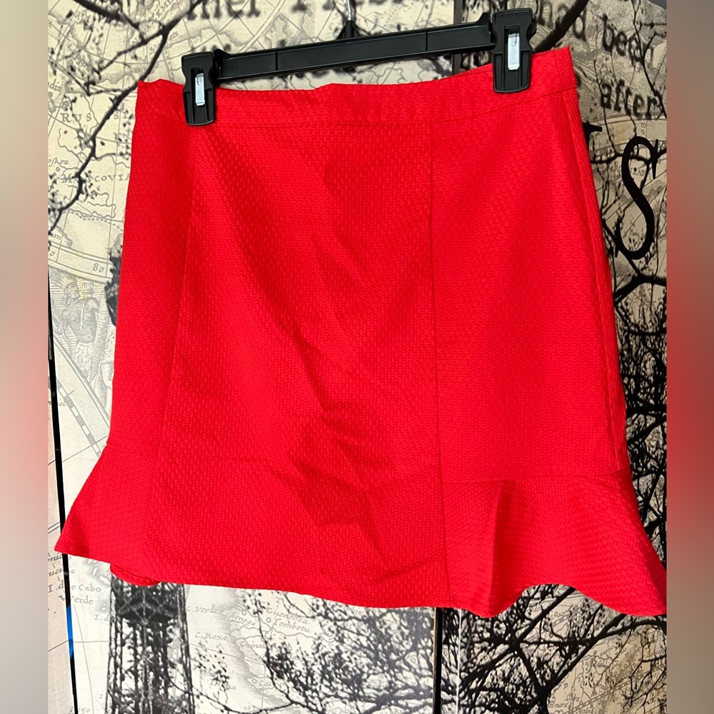 Oasis UK skirt red jacquard textured fabric skirt